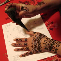 Tatuaggi temporanei all'henn