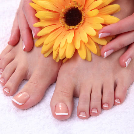 Trattamenti cosmetici per le mani, i piedi e le unghie
